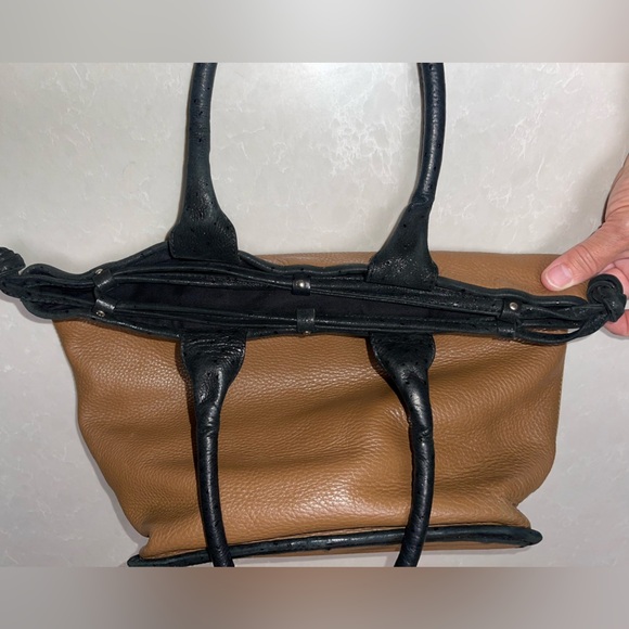 EUC See By Chloe Vintage Tan and Black Shoulder Bag with Textured Leather - Picture 5 of 9